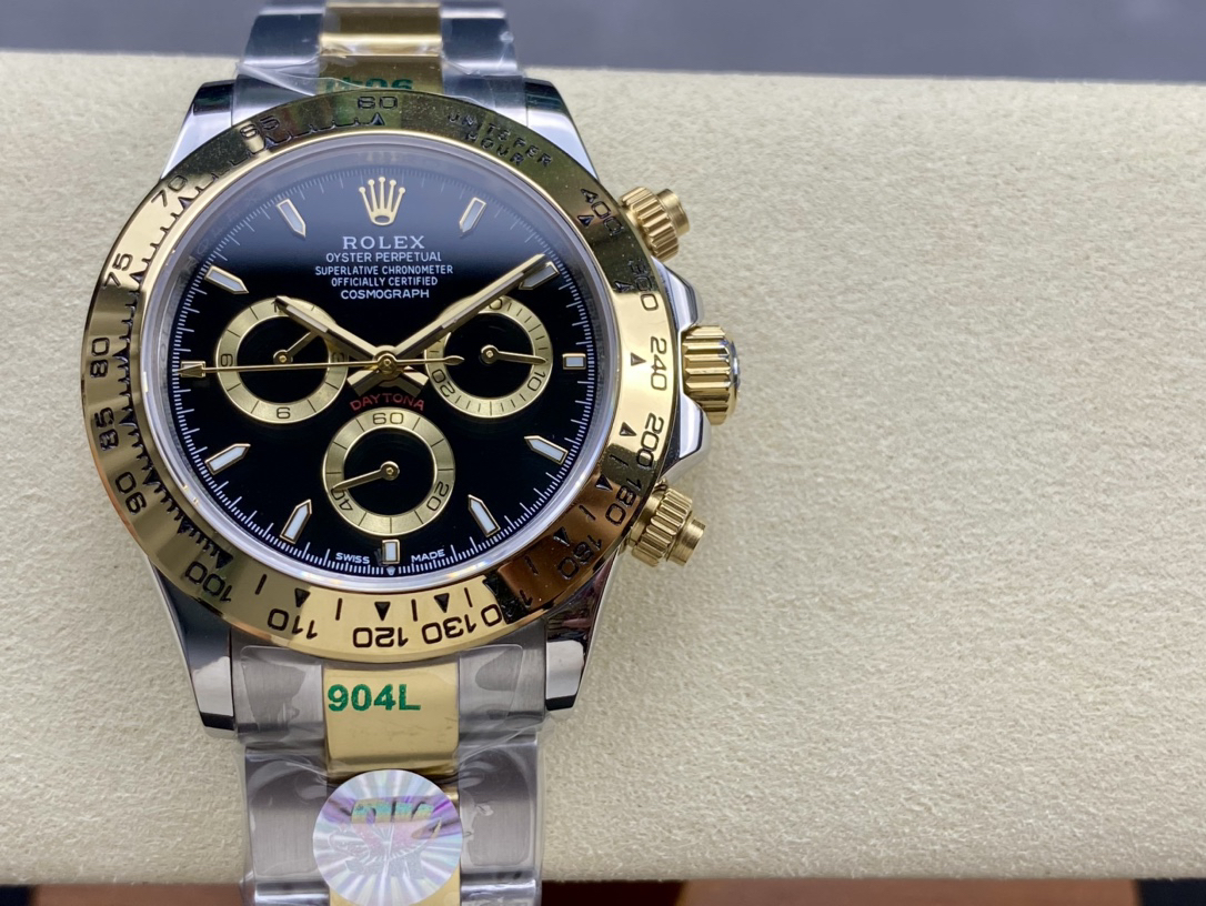 Rolex Daytona Panda 40 mm Black Dial 16528 Watch Replica front view