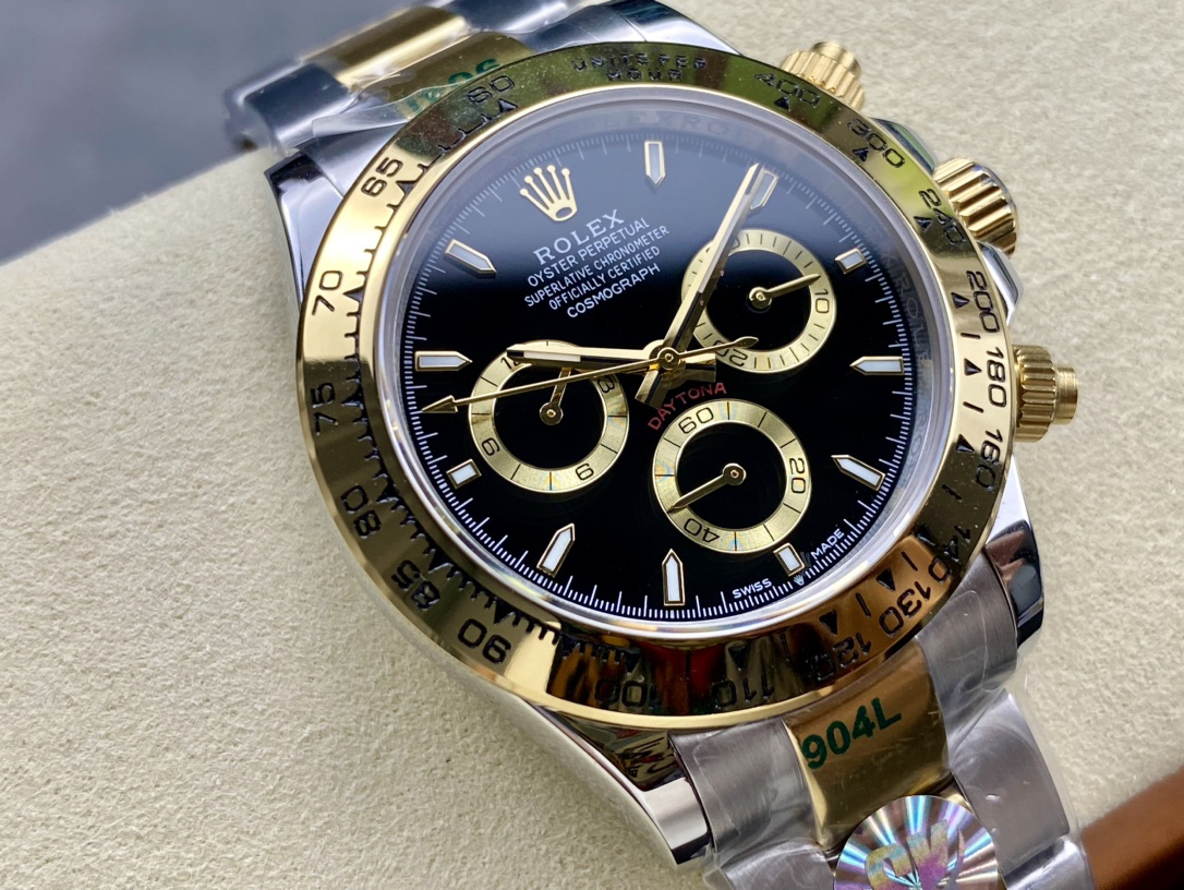 Rolex Daytona Panda 40 mm Black Dial 16528 Watch Replica front view