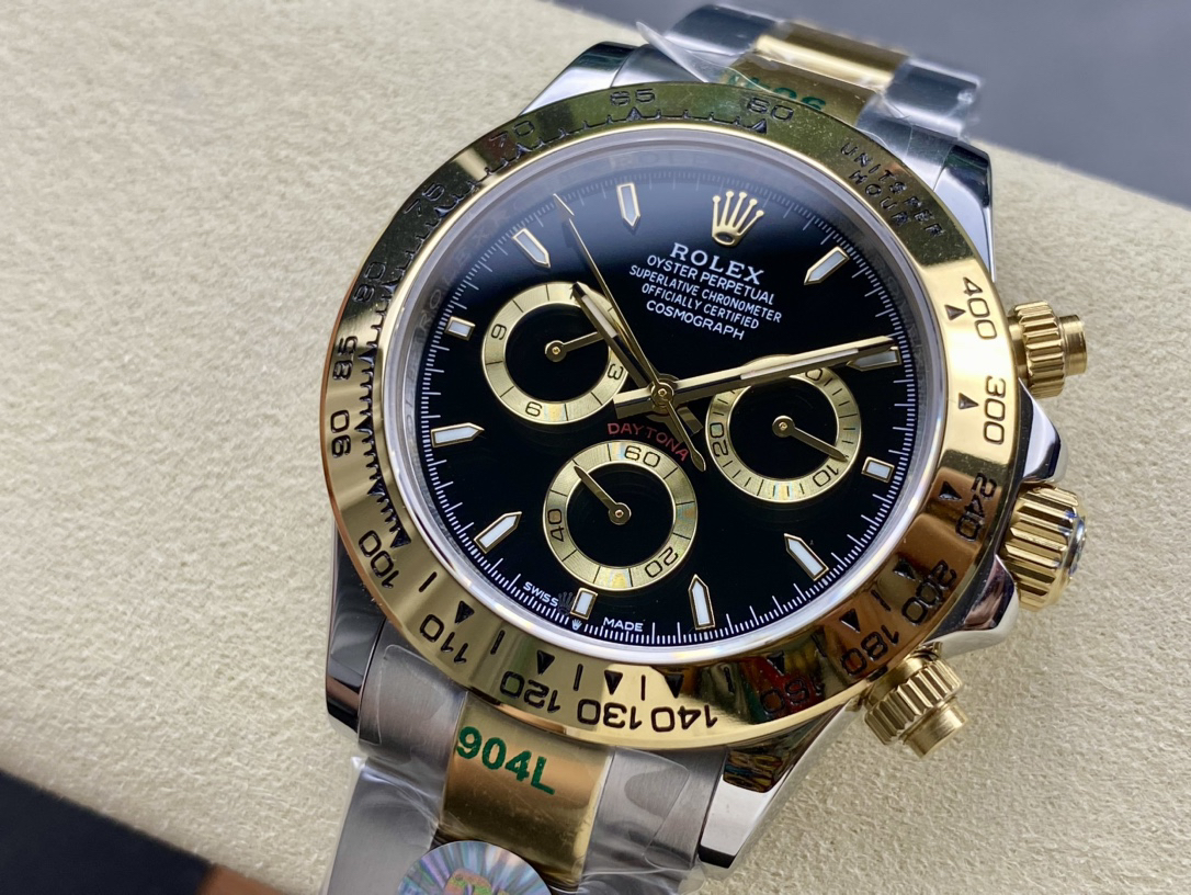 Rolex Daytona Panda 40 mm Black Dial 16528 Watch Replica front view