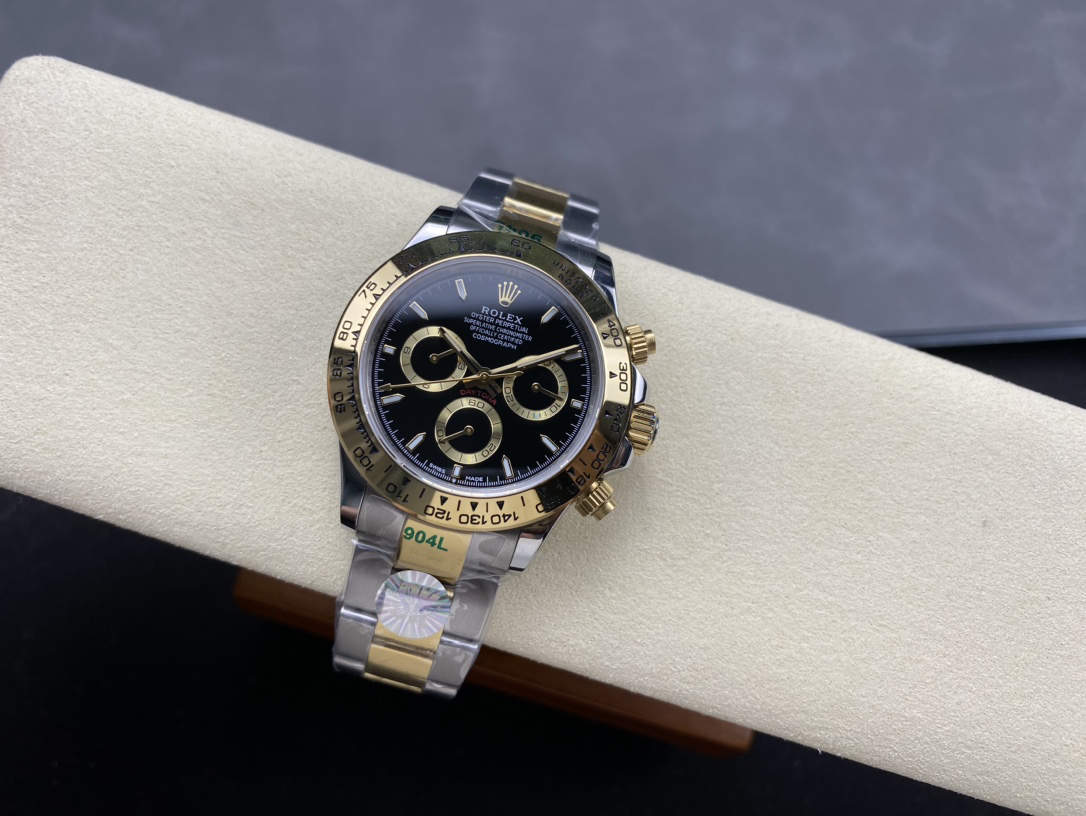 Rolex Daytona Panda 40 mm Black Dial 16528 Watch Replica front view