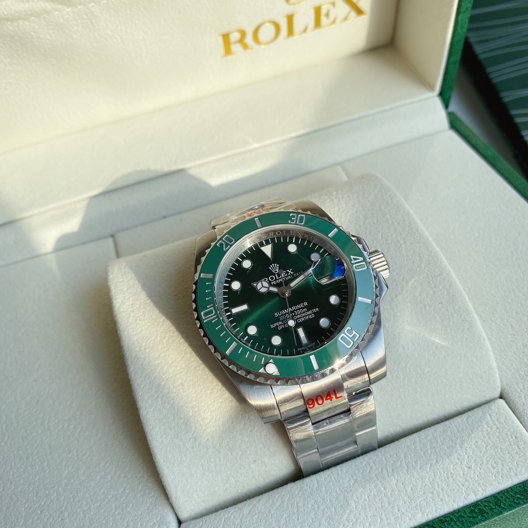 olex Submariner 116610LV-0002 box watch front view in sunlight