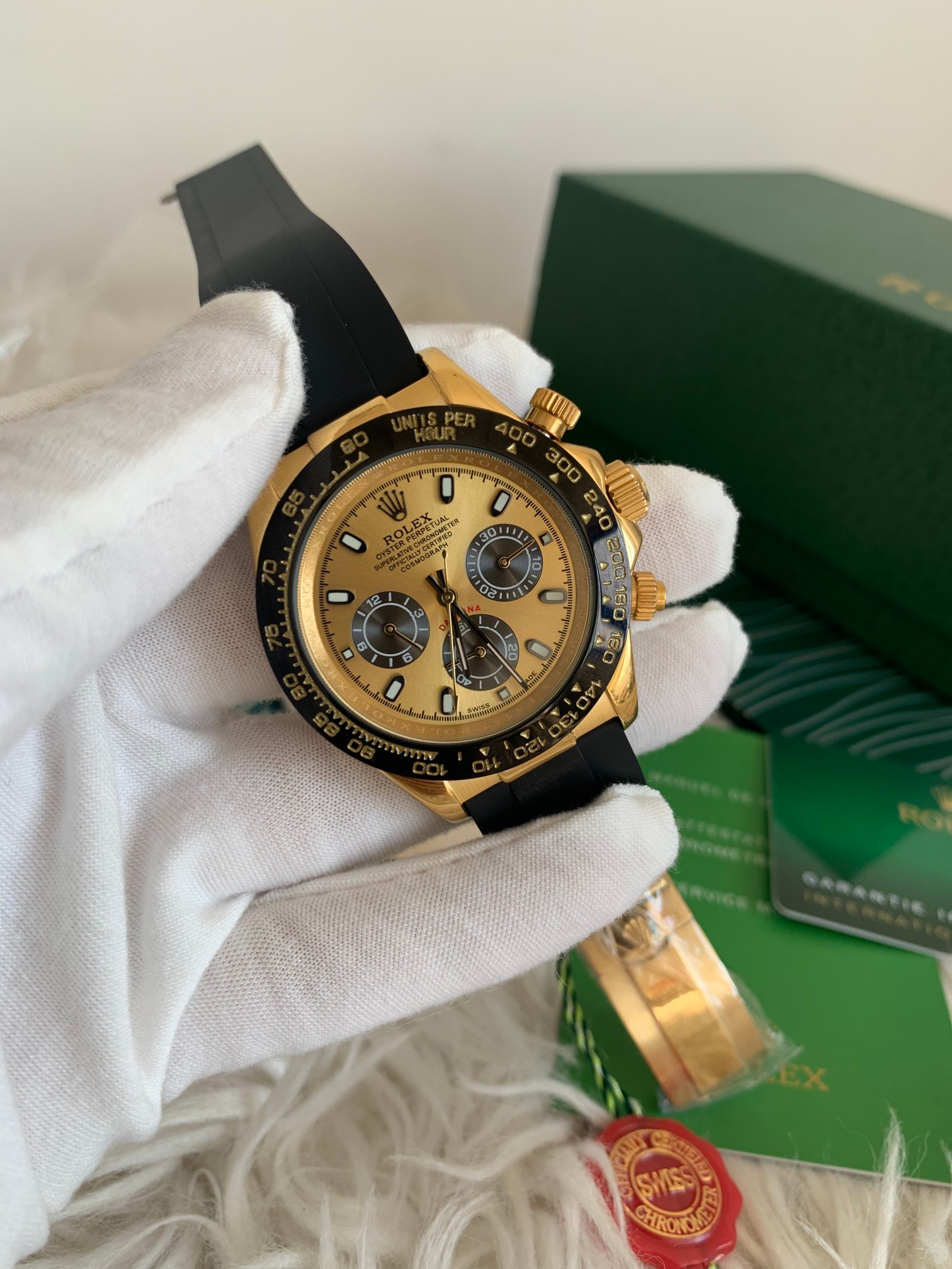 Rolex Cosmograph Daytona on white gloves