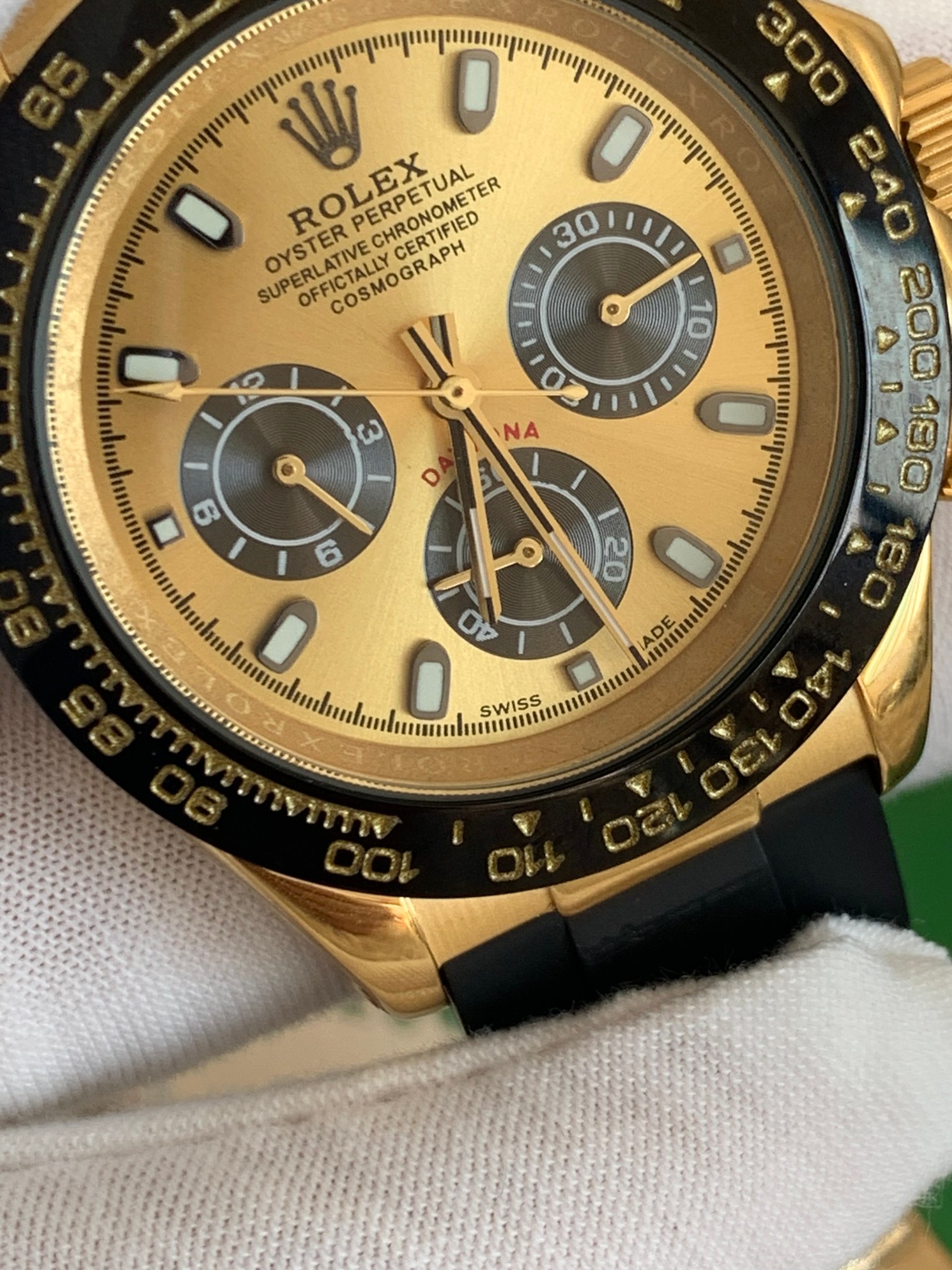  Rolex Cosmograph Daytona dial front view